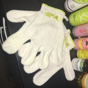 Devacurl microfiber towel gloves